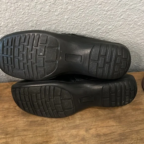 Easy Street Black Clog Slip on size 9.5WW - Picture 6 of 7